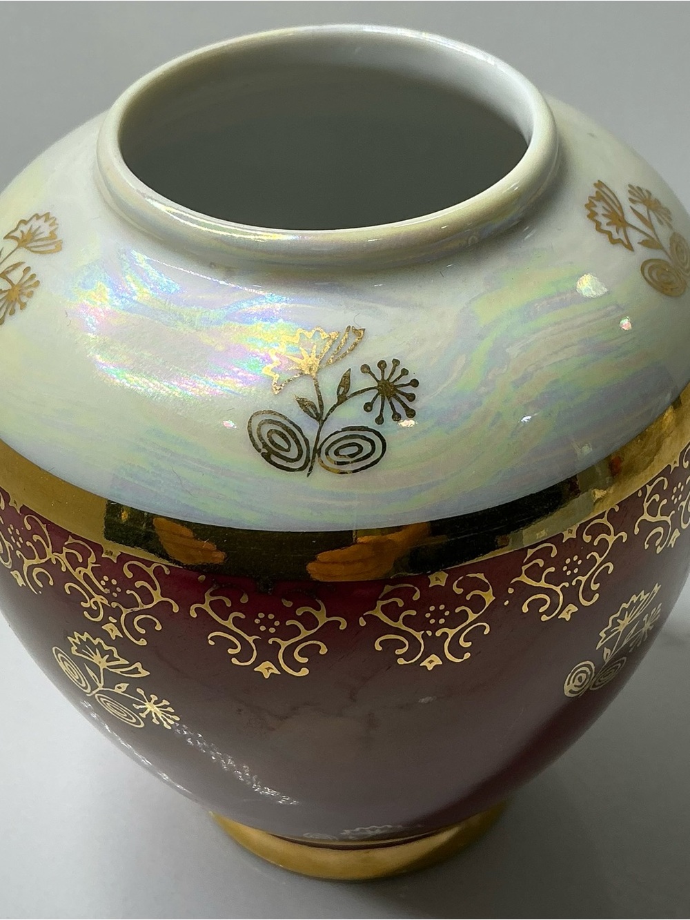 Kudo Toki Fine China Jar Marron 5” Lusterware Iridescent White, Gold Vintage